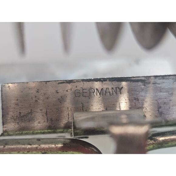 Vintage Pasta Cutter Vintage Kitchen Utensil Vintage Pastry Cutter Germany - Picture 6 of 6